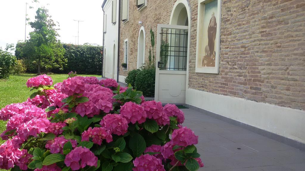 Relais Villa Roncuzzi Russi Екстериор снимка