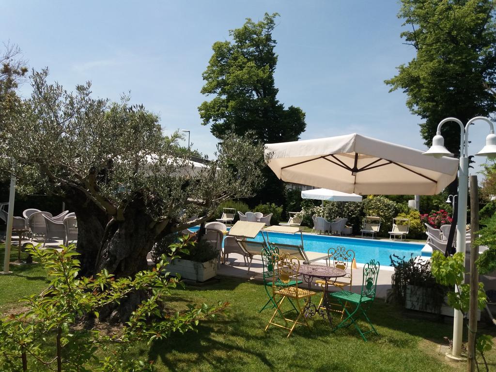 Relais Villa Roncuzzi Russi Екстериор снимка