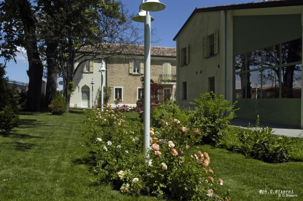 Relais Villa Roncuzzi Russi Екстериор снимка