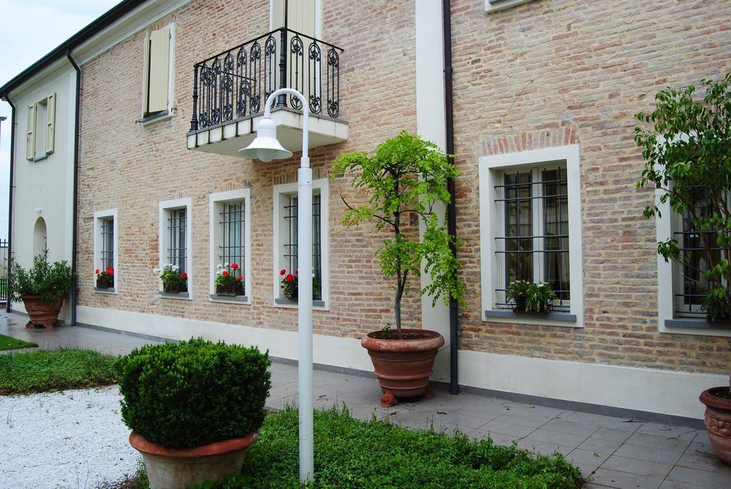 Relais Villa Roncuzzi Russi Екстериор снимка